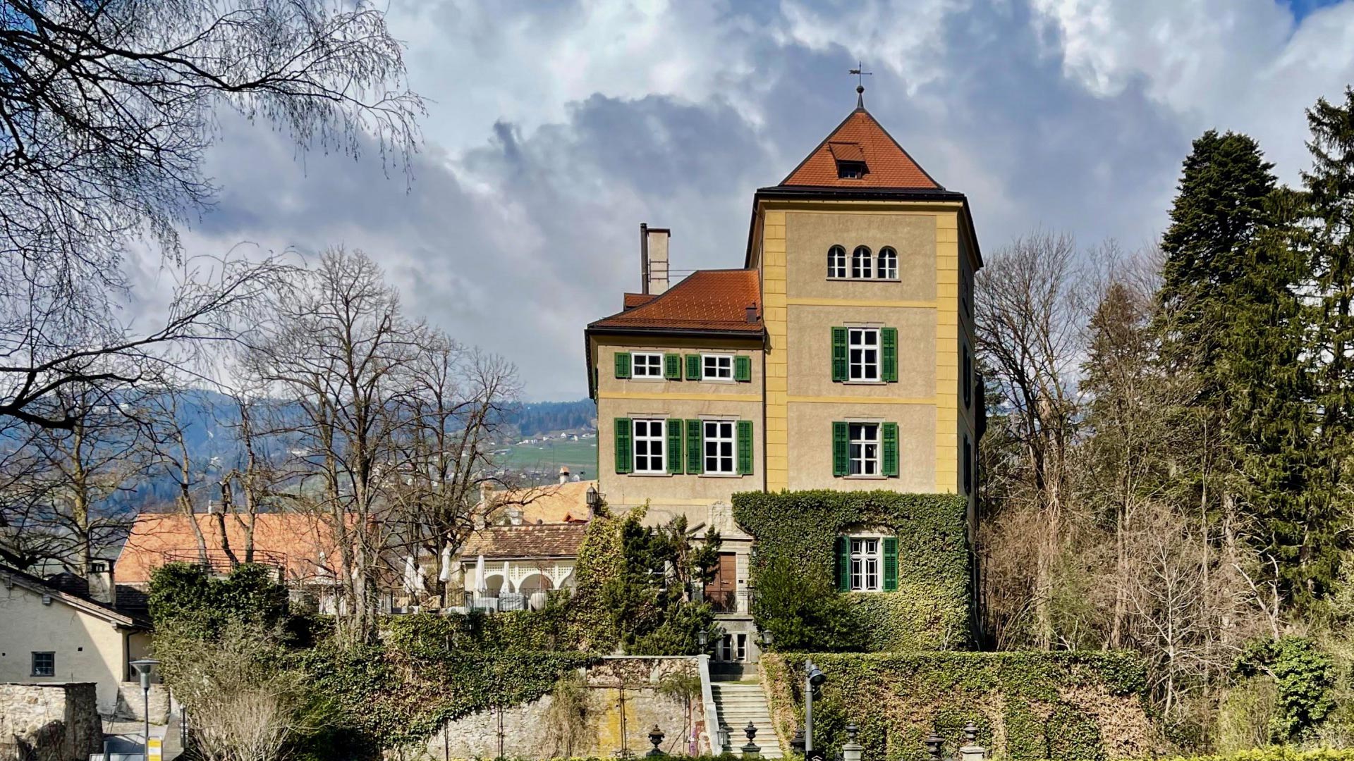 Schloss Schauenstein Andreas Caminada - a culinary jewel in Fürstenau. A real gem for gourmets and lovers of historical architecture.